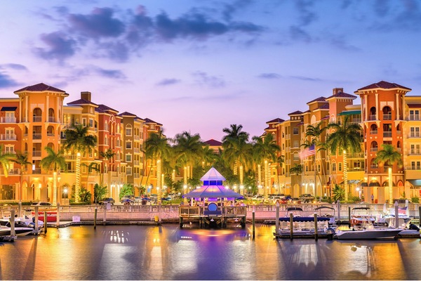 Marina/club náutico