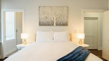 2 bedrooms, premium bedding, iron/ironing board, WiFi