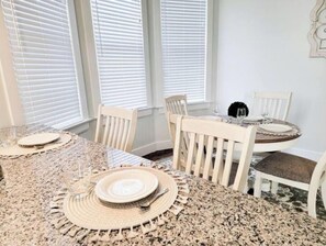 Dining - HeartofHamilton Family Stay-Ham,Spooky Nook,Miami (Hamilton)