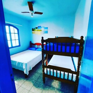 2 عدّة غرف نوم وواي فاي وملاءات أسرّة