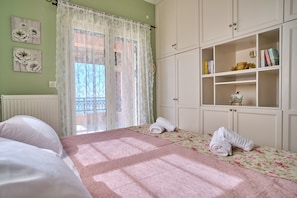 3 chambres, fer et planche à repasser, Wi-Fi gratuit, draps fournis