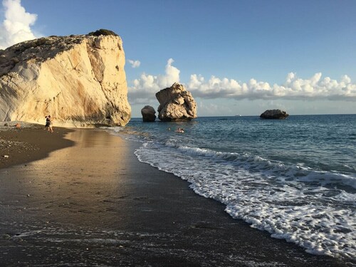 Escape to The Retreat -3 bed Villa, private fenced pool