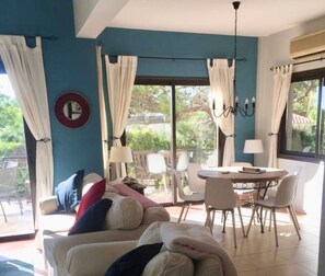 Smart TV, ping pong, books