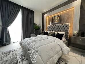 1 bedroom, WiFi, bed sheets - Executive Studio Apartment | 233 Boulevard (Accra)