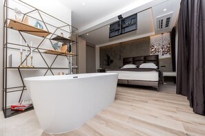 4 Schlafzimmer, Bügeleisen/Bügelbrett, kostenloses WLAN, Bettwäsche