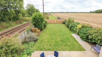Cottage | Property grounds