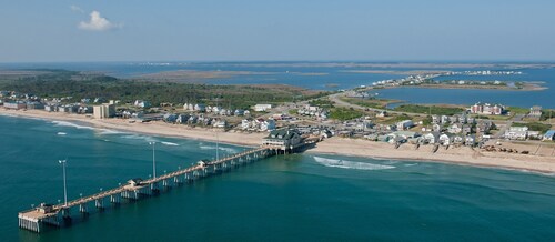 🌟Charming Retreat🌟 Dogs ✔️, Beach Chairs, Bikes, Bonus Living Room, ❤️ of KDH