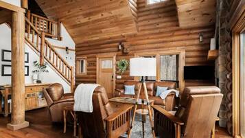 Smart TV, fireplace, DVD player, stereo