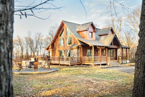 Exterior - Secluded Mtn Cabin, Hot Tub, Fire Pit, Stargazing, Surrounded by National Park! (Rileyville)