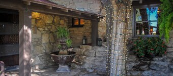 The Cottonwood Cabin at Starlight Canyon Bed & Breakfast