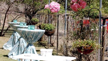 屋外ダイニングエリア