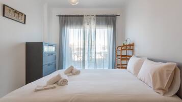 2 slaapkamers, een strijkplank/strijkijzer, gratis wifi