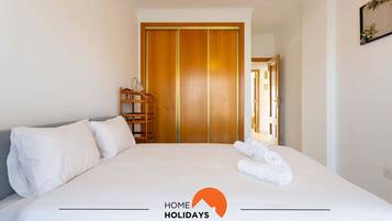 2 bedrooms, iron/ironing board, free WiFi