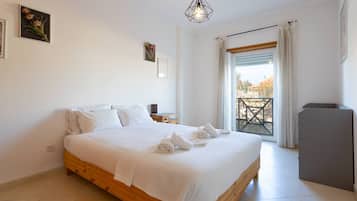 2 bedrooms, iron/ironing board, free WiFi
