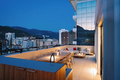Luxury Penthouse, 3 Bedrooms | Terrace/patio