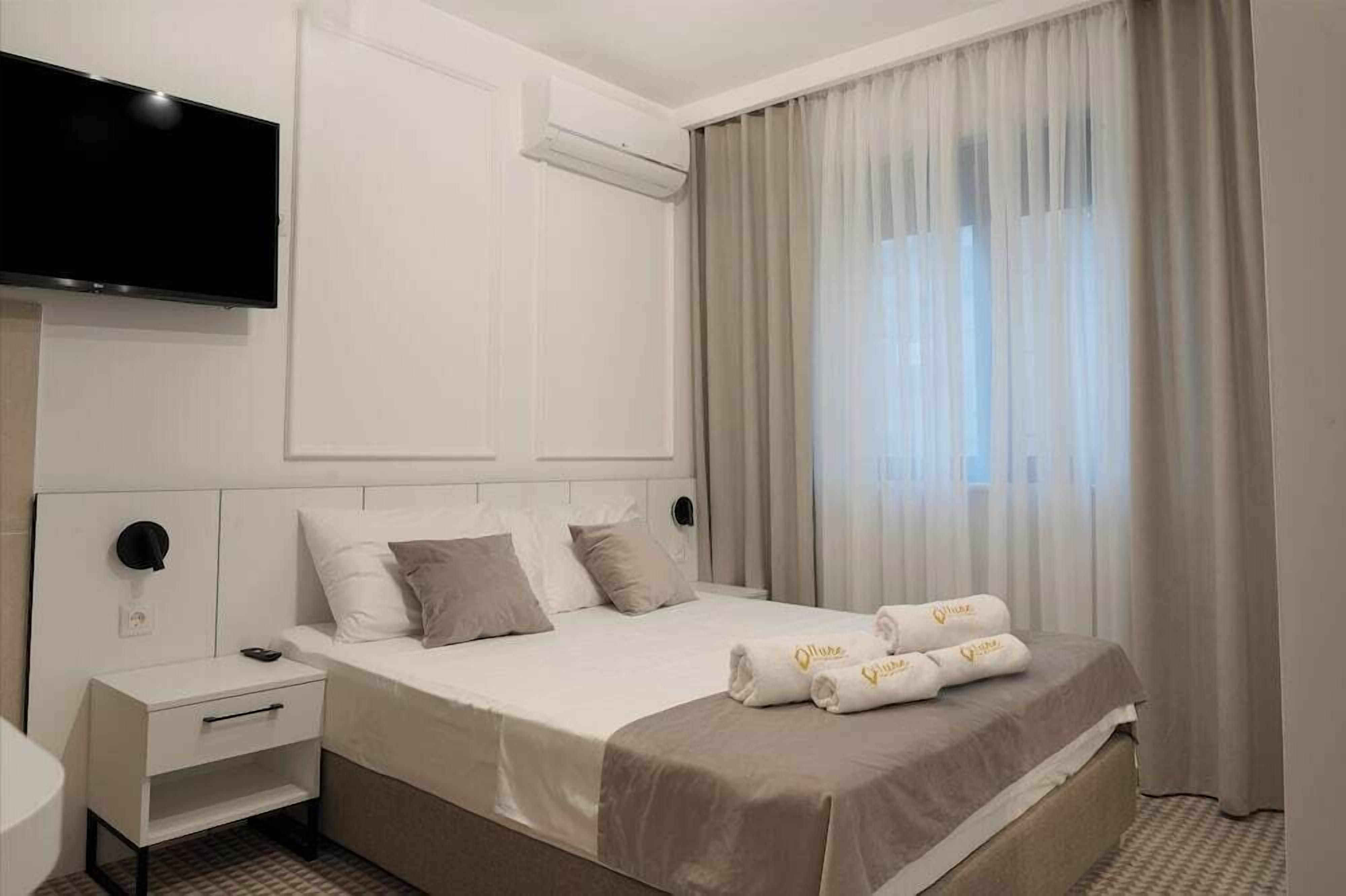 Premium bedding, down duvets, soundproofing, iron/ironing board