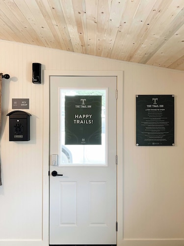 The Trail Inn - Melita, Manitoba - HWY 83/ HWY 3