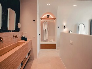 Hair dryer, towels