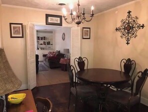 Dining - King’s Court Villa (Jackson)