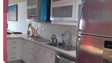 Lavavajillas y utensilios de cocina