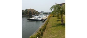 BEAUTIFUL ACCOMMODATION IN THE EL MORRO CANALS.
