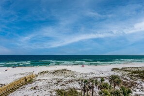 On the beach - Wrap Around Balcony With Surrounding Beach Views!!! (Pensacola)