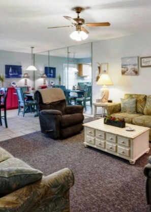 Smart TV, videojuegos y libros 