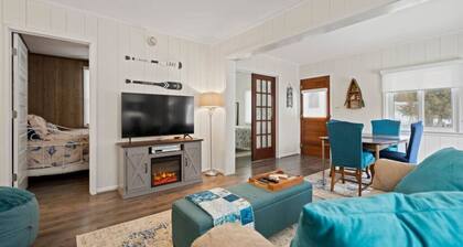 Namaste on Huron! Walk to beach, couples getaway!