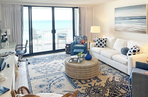 Immaculate ocean front condo in Station One!