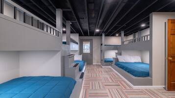 4 slaapkamers, een bureau, wifi, beddengoed