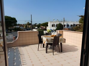 Outdoor dining - B&B DANIELA! (Leporano (TA))