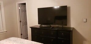 3 bedrooms, WiFi - InnTown Bliss (Tulsa)