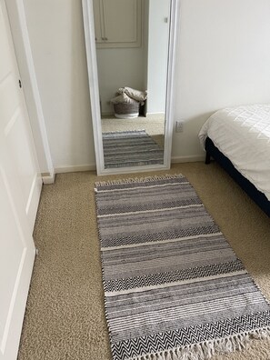 2 Schlafzimmer, Bügeleisen/Bügelbrett, Bettwäsche