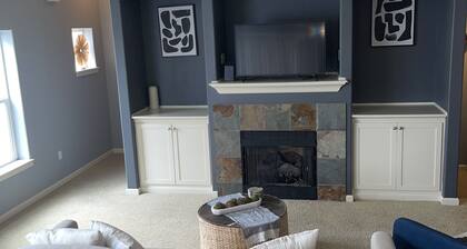 Condo close to Nike and Intel