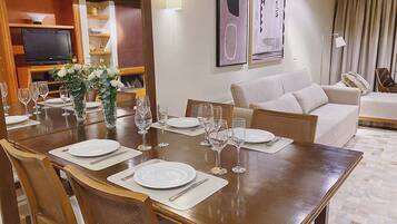 Apartment | Dining room