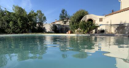 150 m2 VILLA with 1000 m2 garden and swimming pool