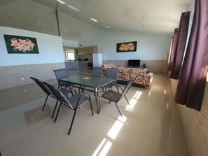 Deluxe Apartment | Living area