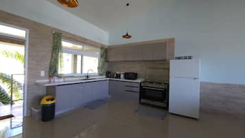 Deluxe Apartment | Private kitchen | Electric kettle