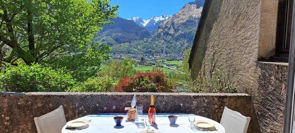 屋外ダイニングエリア