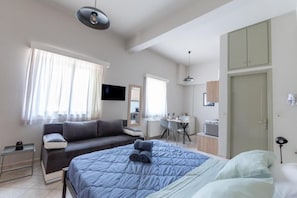 1 bedroom, WiFi, bed sheets