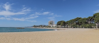 Apartamento junto al mar con magníficas vistas