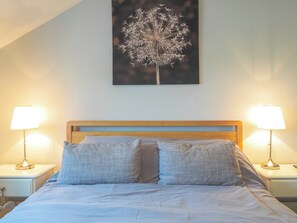3 bedrooms, free WiFi, bed sheets