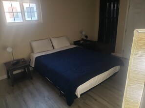 4 Schlafzimmer, Schreibtisch, Bügeleisen/Bügelbrett, kostenloses WLAN