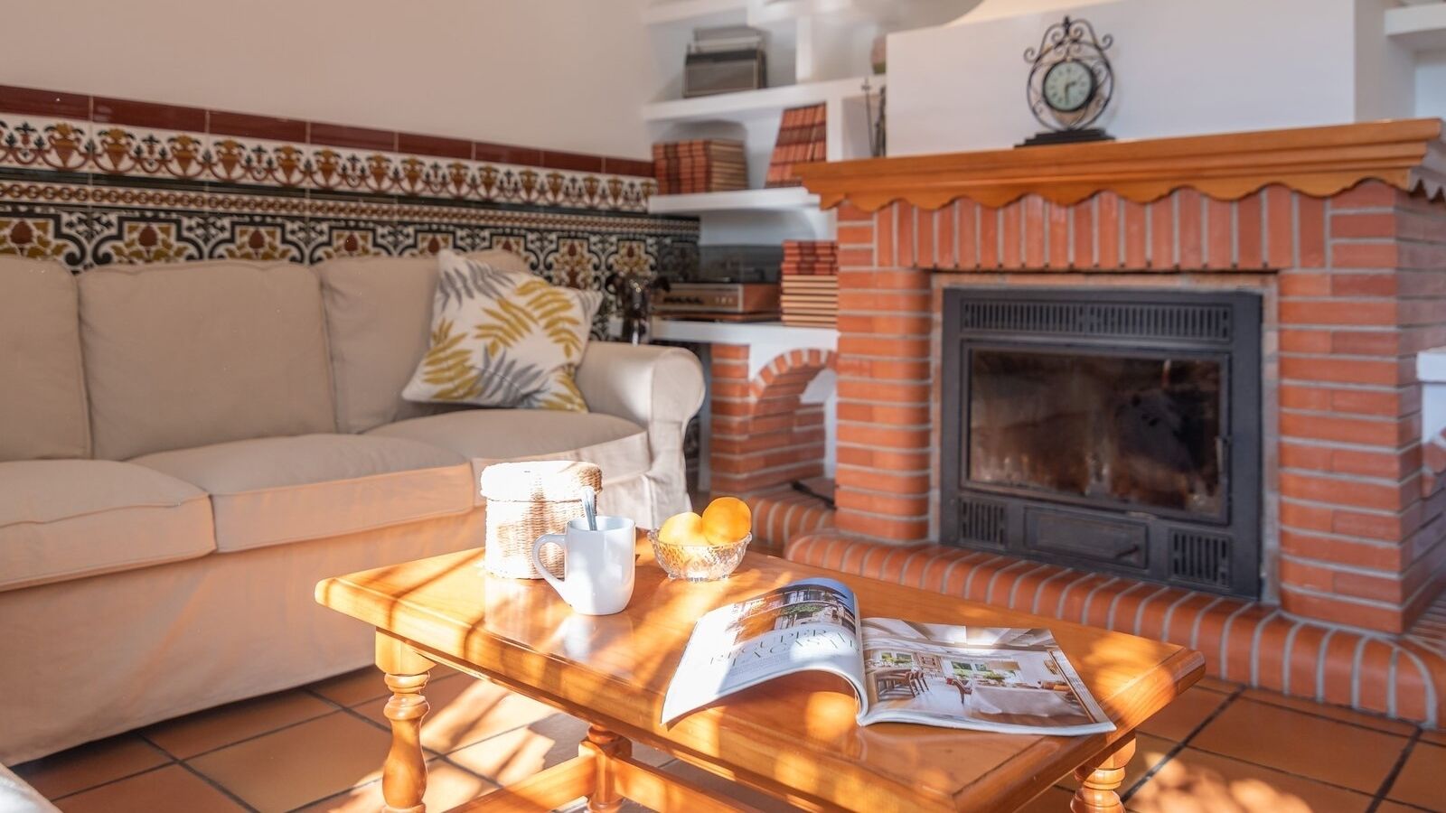 Télévision, cheminée