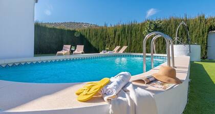 Casa La Solea Cuevas Bajas by Ruralidays