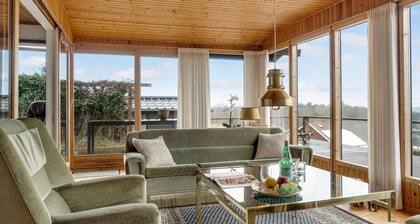 Awesome home in Fårevejle with WiFi
