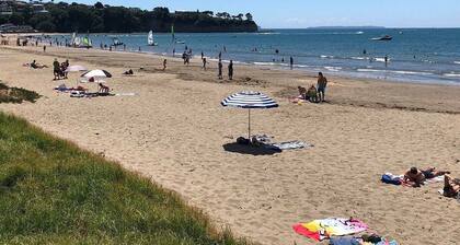 Stylish Flat 2 Mins Walk To Beach