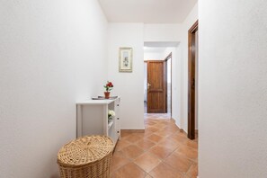 Interior - VILLA MALV: villa with swimming pool and convenient to the Pelosa beach
 (Stintino)