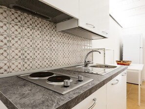 Réfrigérateur, plaque de cuisson