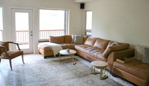 Smart TV, fireplace, table football, stereo